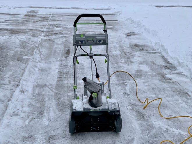 The Journal Star Recommends The Earthwise Snow Blower in 2021